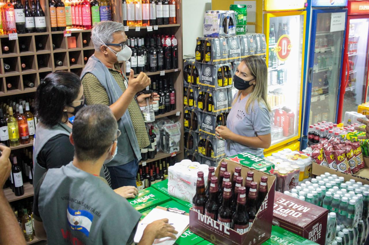 Fiscalizações em bares e restaurantes para combater à Covid-19 em Vitória de Santo Antão
